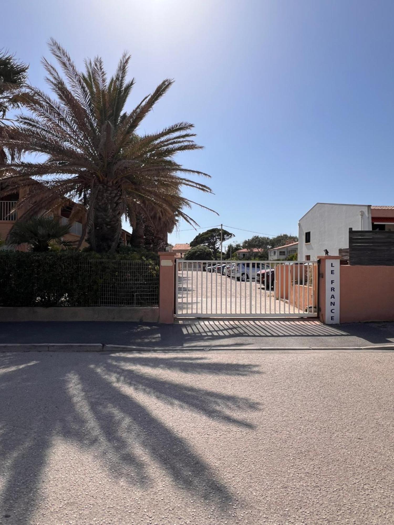 شقة La Bergerie Hyères المظهر الخارجي الصورة